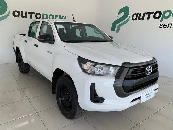 TOYOTA HILUX 2.8 D-4D TURBO DIESEL CD POWER PACK 4X4 MANUAL